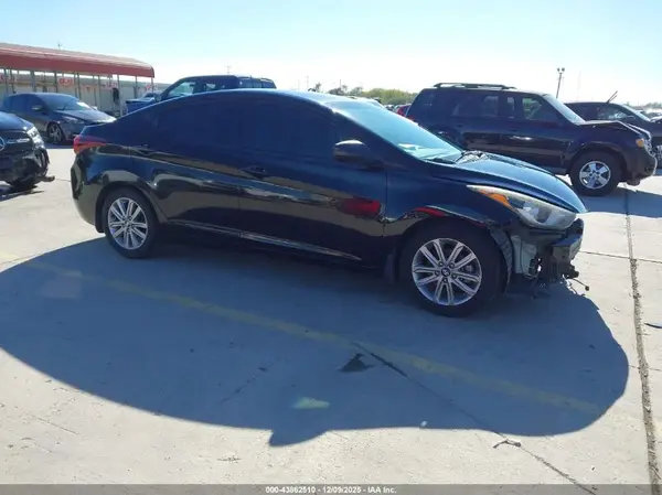 5NPDH4AE9GH723371 2016 HYUNDAI ELANTRA - Image 1