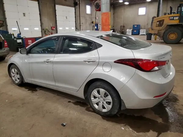 5NPDH4AE9GH723807 2016 HYUNDAI ELANTRA - Image 2