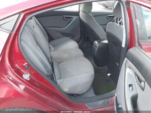 5NPDH4AE9GH724374 2016 HYUNDAI ELANTRA - Image 8