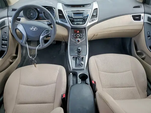 5NPDH4AE9GH724763 2016 HYUNDAI ELANTRA - Image 8