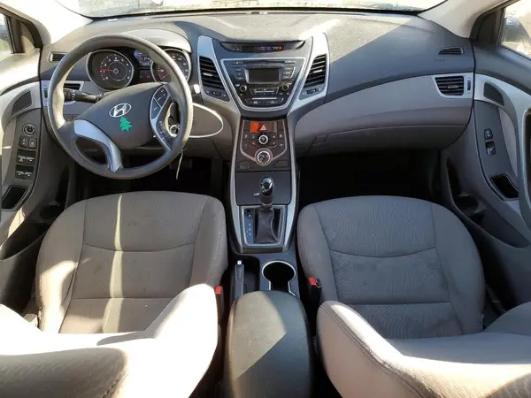5NPDH4AE9GH726318 2016 HYUNDAI ELANTRA - Image 8