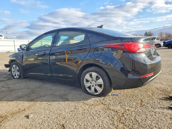 5NPDH4AE9GH726383 2016 HYUNDAI ELANTRA - Image 2
