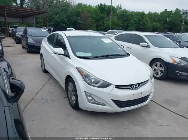 5NPDH4AE9GH726853 2016 HYUNDAI ELANTRA - Image 1