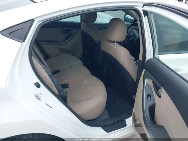 5NPDH4AE9GH726853 2016 HYUNDAI ELANTRA - Image 8