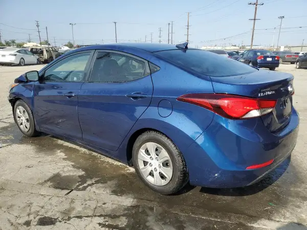 5NPDH4AE9GH726898 2016 HYUNDAI ELANTRA - Image 2