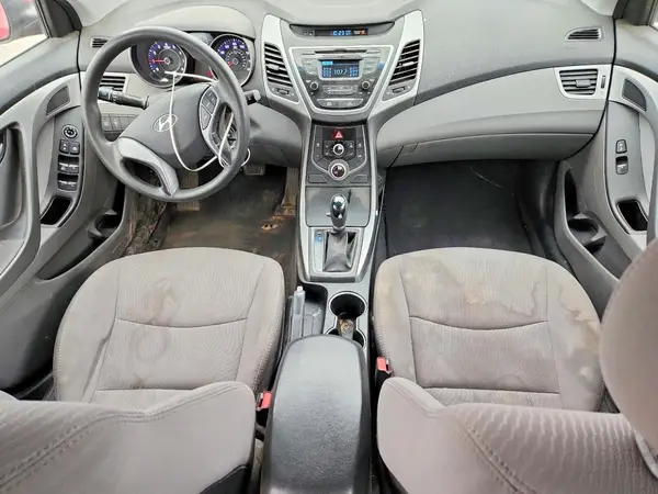 5NPDH4AE9GH732054 2016 HYUNDAI ELANTRA - Image 8