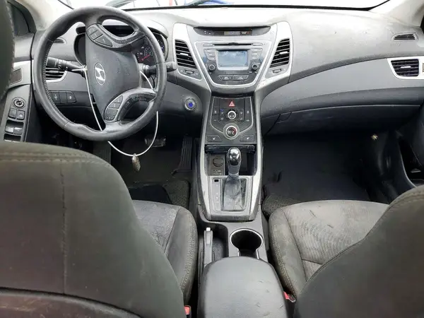 5NPDH4AE9GH733012 2016 HYUNDAI ELANTRA - Image 8