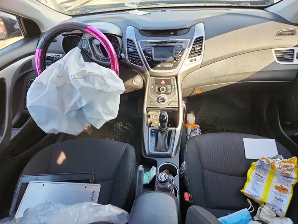 5NPDH4AE9GH733978 2016 HYUNDAI ELANTRA - Image 8