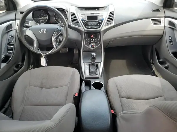 5NPDH4AE9GH735049 2016 HYUNDAI ELANTRA - Image 8