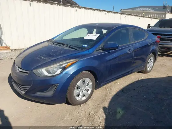 5NPDH4AE9GH735293 2016 HYUNDAI ELANTRA - Image 2
