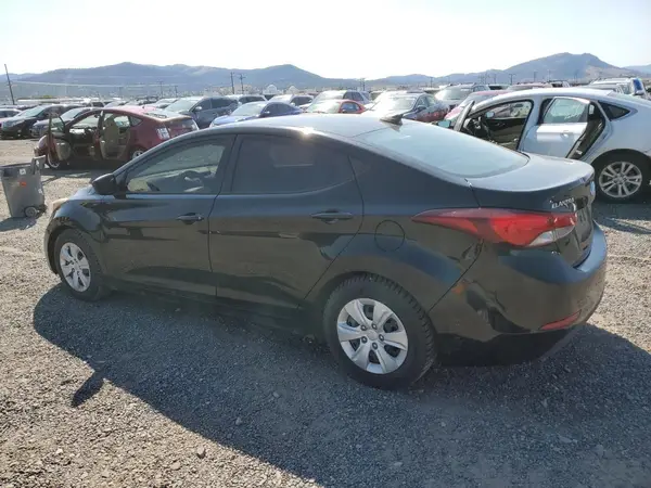 5NPDH4AE9GH735472 2016 HYUNDAI ELANTRA - Image 2