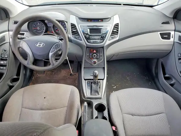 5NPDH4AE9GH737240 2016 HYUNDAI ELANTRA - Image 8