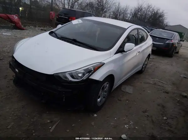 5NPDH4AE9GH738551 2016 HYUNDAI ELANTRA - Image 2