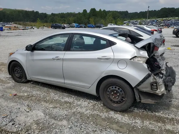 5NPDH4AE9GH738579 2016 HYUNDAI ELANTRA - Image 2
