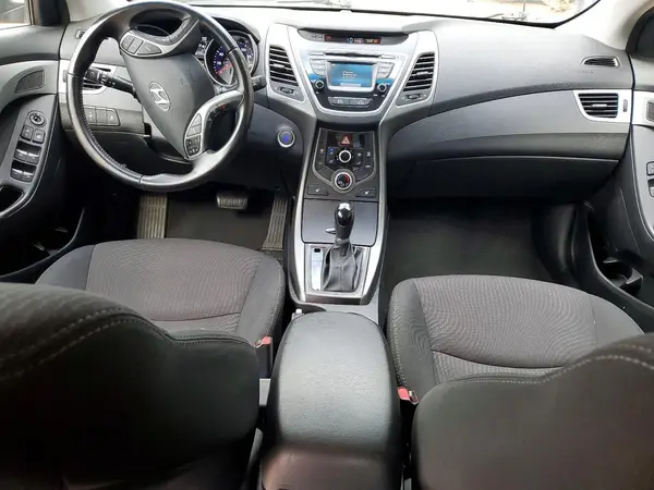 5NPDH4AE9GH739389 2016 HYUNDAI ELANTRA - Image 8