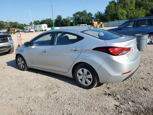 5NPDH4AE9GH739926 2016 HYUNDAI ELANTRA - Image 2