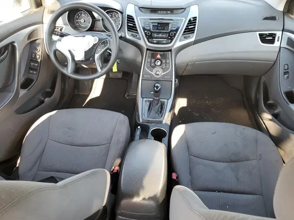5NPDH4AE9GH739926 2016 HYUNDAI ELANTRA - Image 8
