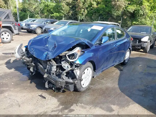 5NPDH4AE9GH740154 2016 HYUNDAI ELANTRA - Image 2