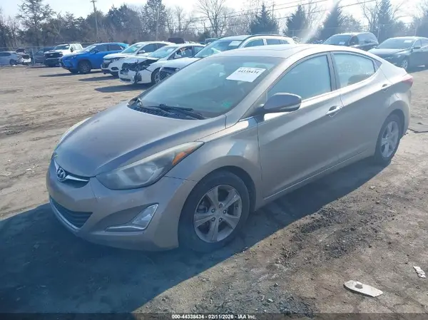 5NPDH4AE9GH740607 2016 HYUNDAI ELANTRA - Image 2
