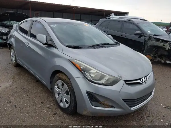 5NPDH4AE9GH743104 2016 HYUNDAI ELANTRA - Image 1
