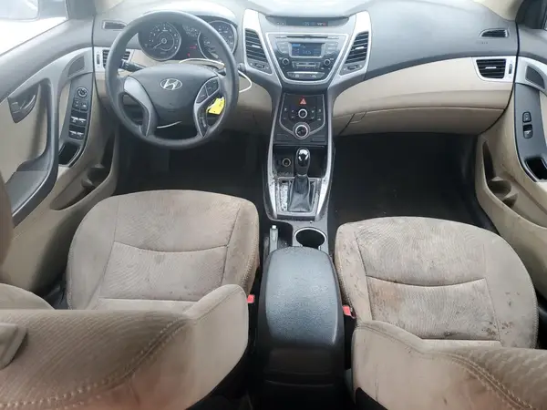 5NPDH4AE9GH743118 2016 HYUNDAI ELANTRA - Image 8