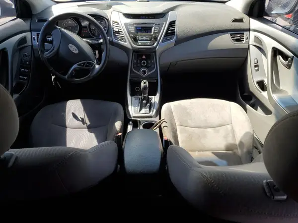 5NPDH4AE9GH744060 2016 HYUNDAI ELANTRA - Image 8