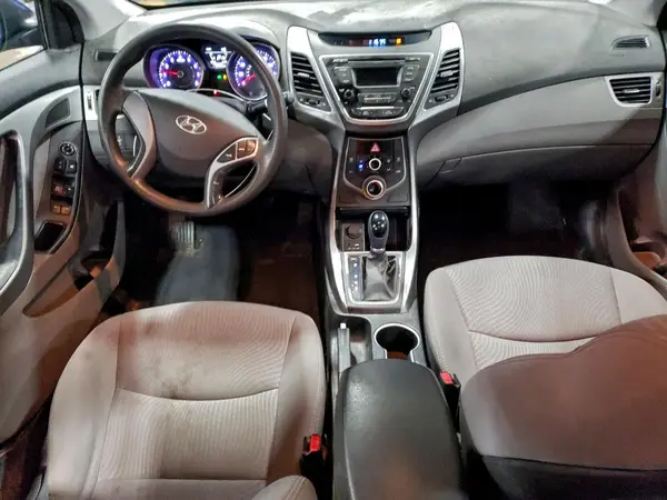 5NPDH4AE9GH744169 2016 HYUNDAI ELANTRA - Image 8