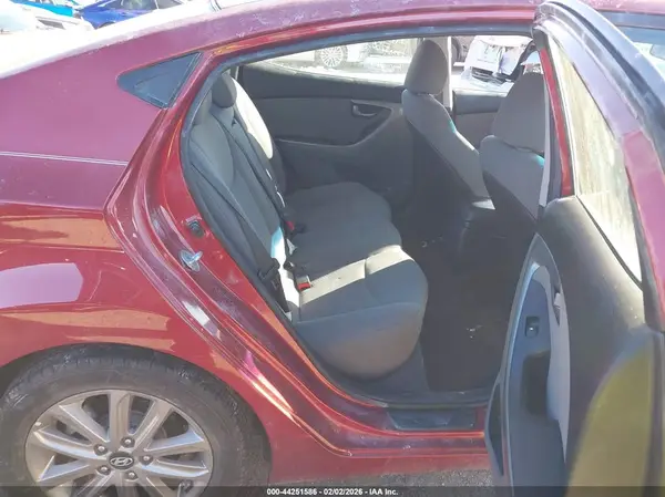 5NPDH4AE9GH744544 2016 HYUNDAI ELANTRA - Image 8