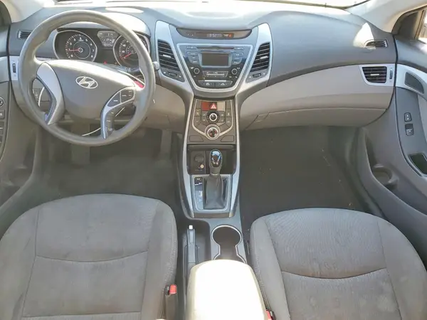 5NPDH4AE9GH745810 2016 HYUNDAI ELANTRA - Image 8
