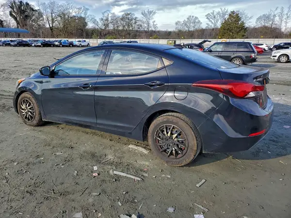 5NPDH4AE9GH745905 2016 HYUNDAI ELANTRA - Image 2