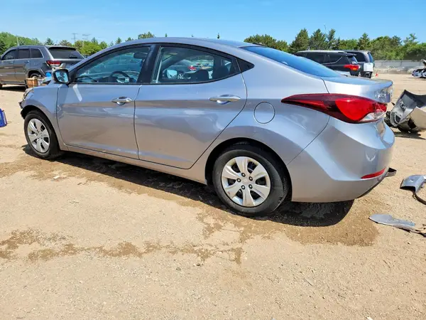 5NPDH4AE9GH746097 2016 HYUNDAI ELANTRA - Image 2