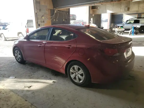 5NPDH4AE9GH747864 2016 HYUNDAI ELANTRA - Image 2
