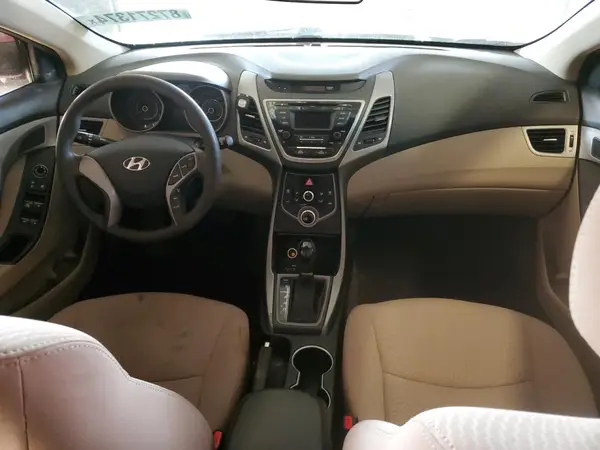 5NPDH4AE9GH747864 2016 HYUNDAI ELANTRA - Image 8