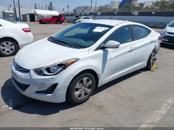 5NPDH4AE9GH748044 2016 HYUNDAI ELANTRA - Image 2