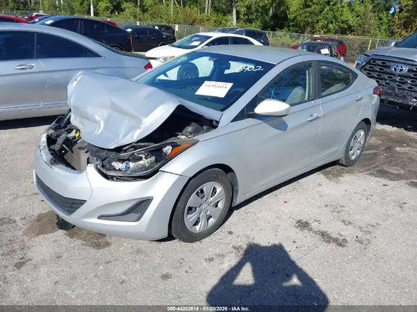 5NPDH4AE9GH748402 2016 HYUNDAI ELANTRA - Image 2