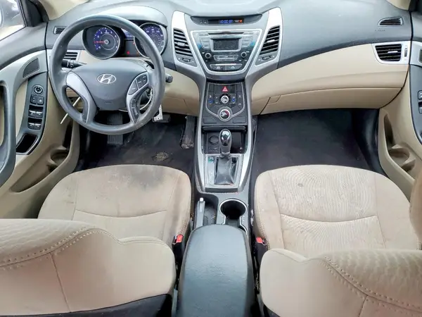 5NPDH4AE9GH748562 2016 HYUNDAI ELANTRA - Image 8