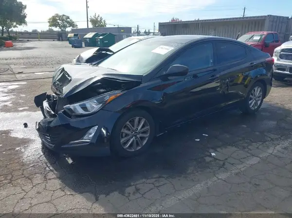 5NPDH4AE9GH749159 2016 HYUNDAI ELANTRA - Image 2