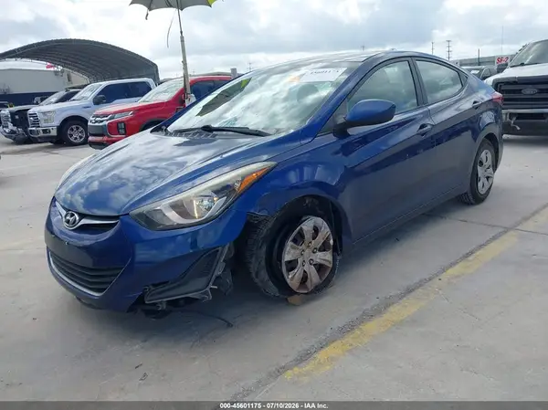 5NPDH4AE9GH749663 2016 HYUNDAI ELANTRA - Image 2