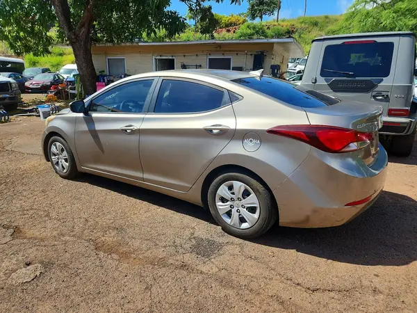 5NPDH4AE9GH750523 2016 HYUNDAI ELANTRA - Image 2
