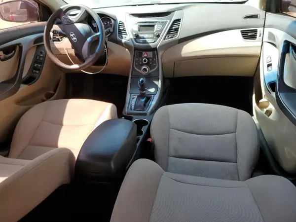 5NPDH4AE9GH751011 2016 HYUNDAI ELANTRA - Image 8