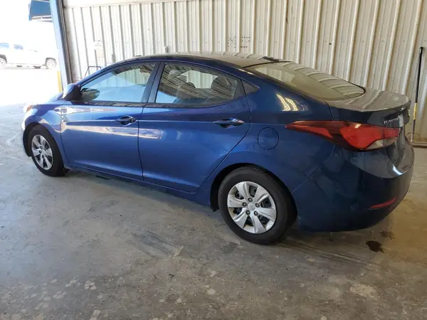 5NPDH4AE9GH752076 2016 HYUNDAI ELANTRA - Image 2