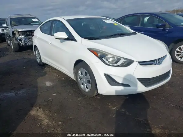 5NPDH4AE9GH752224 2016 HYUNDAI ELANTRA - Image 1