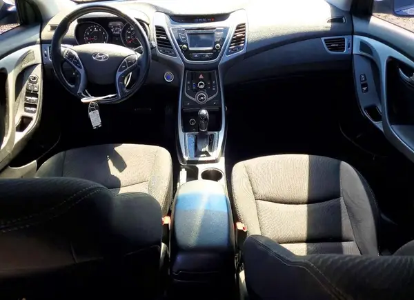 5NPDH4AE9GH753440 2016 HYUNDAI ELANTRA - Image 8