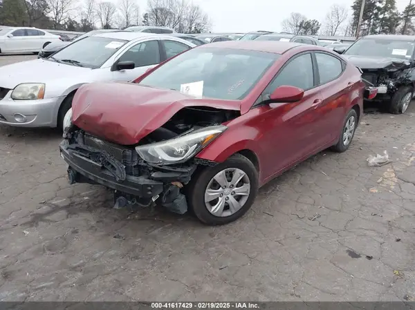 5NPDH4AE9GH753695 2016 HYUNDAI ELANTRA - Image 2