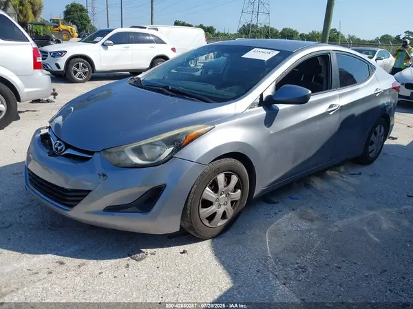 5NPDH4AE9GH755110 2016 HYUNDAI ELANTRA - Image 2