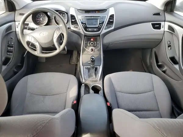 5NPDH4AE9GH755687 2016 HYUNDAI ELANTRA - Image 8
