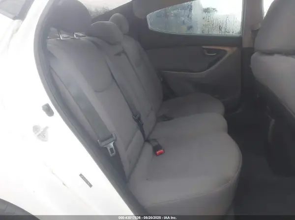 5NPDH4AE9GH756502 2016 HYUNDAI ELANTRA - Image 8