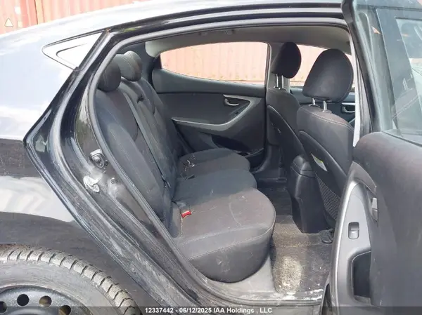 5NPDH4AE9GH756905 2016 HYUNDAI ELANTRA - Image 8