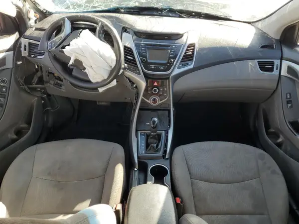 5NPDH4AE9GH757259 2016 HYUNDAI ELANTRA - Image 8