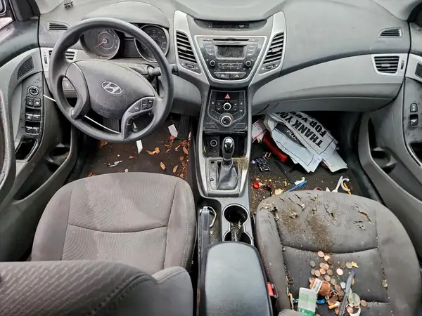 5NPDH4AE9GH758007 2016 HYUNDAI ELANTRA - Image 8